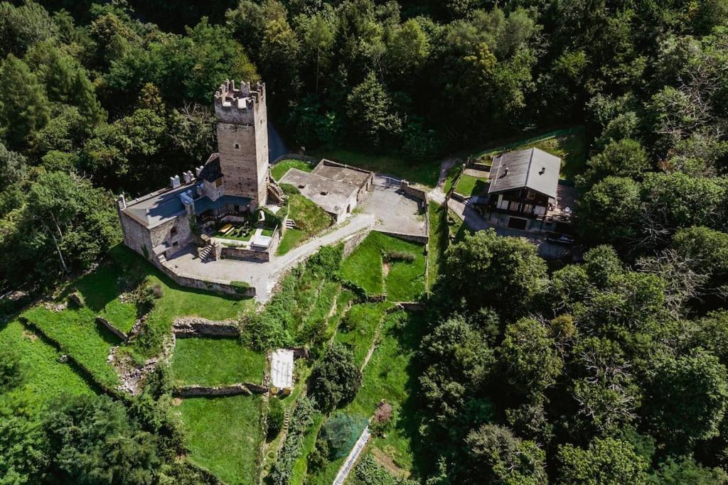 Foppoli Castle, Private 11Th Century Fortress With Panoramic View, Sauna And Hot Tub Overlooking The Valtellina Mazzo di Valtellina Екстериор снимка